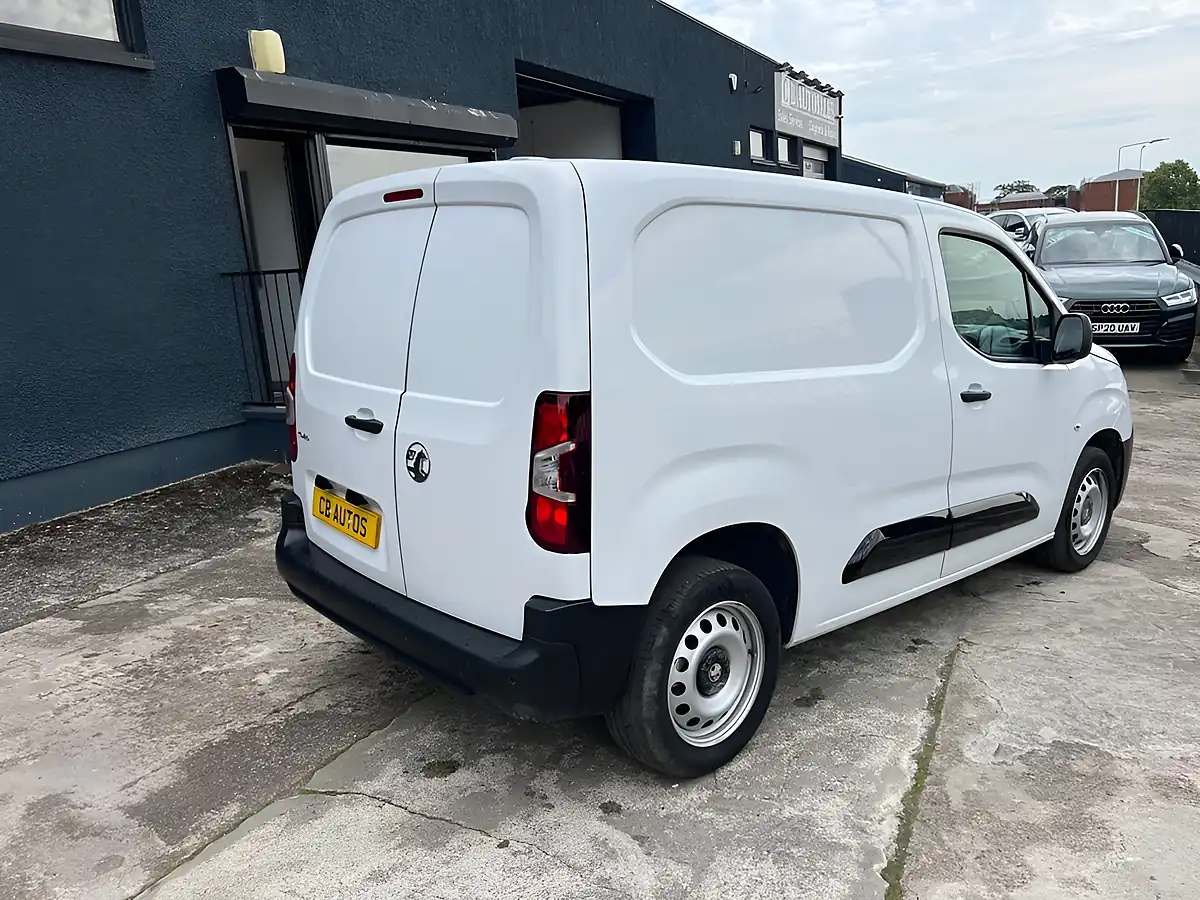 Used 2024 Vauxhall Combo Prime White - Interior and Exterior details 4