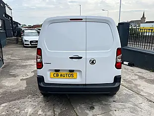 Used 2024 Vauxhall Combo Prime White - Interior and Exterior details 5