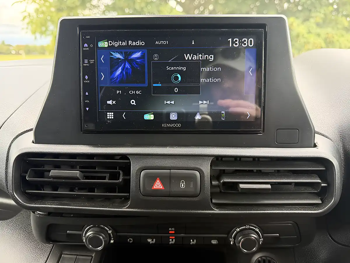 Used 2024 Vauxhall Combo Prime White - Interior and Exterior details 14