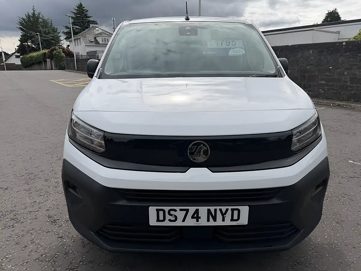 Used 2024 Vauxhall Combo Prime White - Interior and Exterior details 2