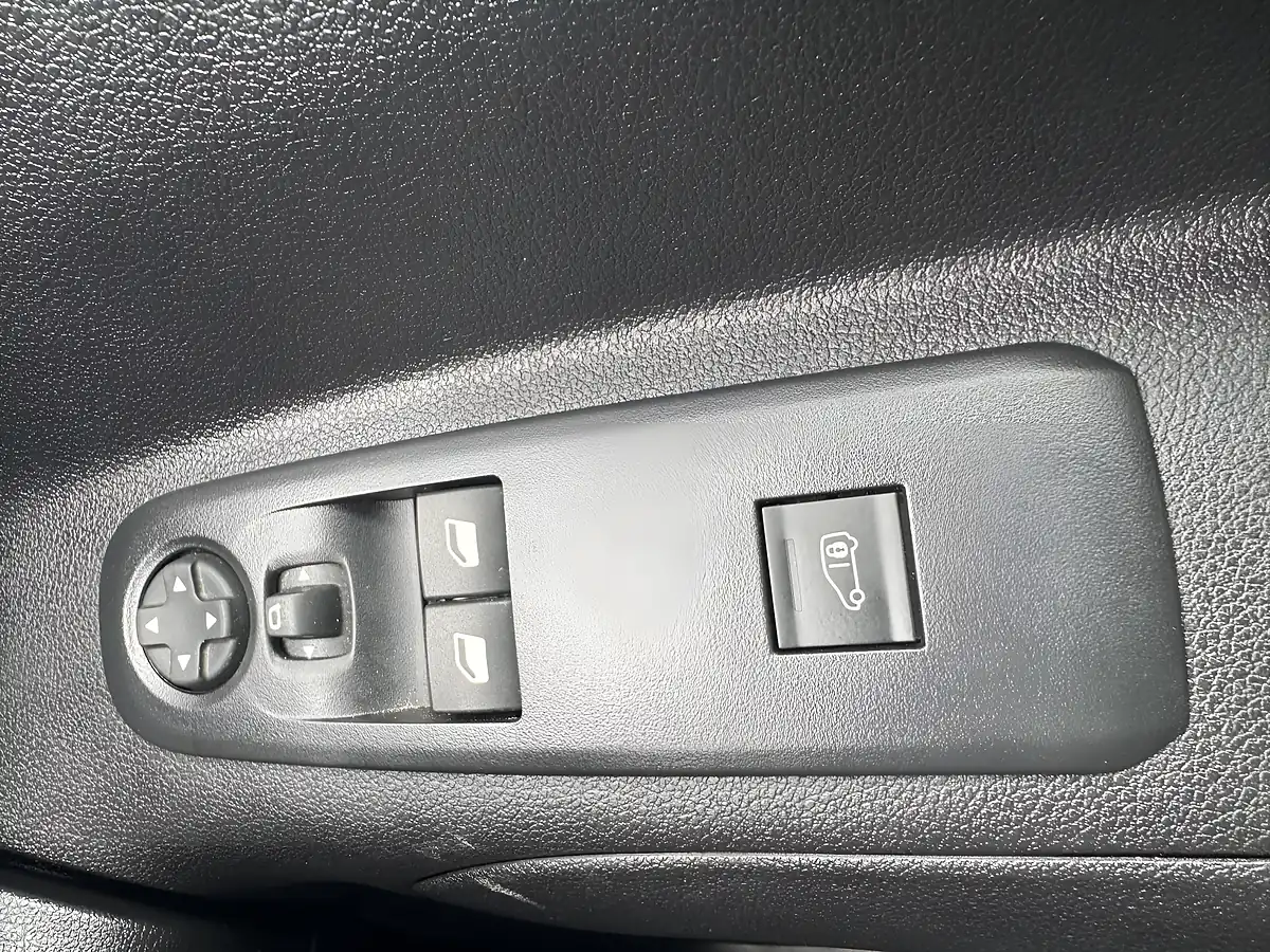 Used 2024 Vauxhall Combo Prime White - Interior and Exterior details 19