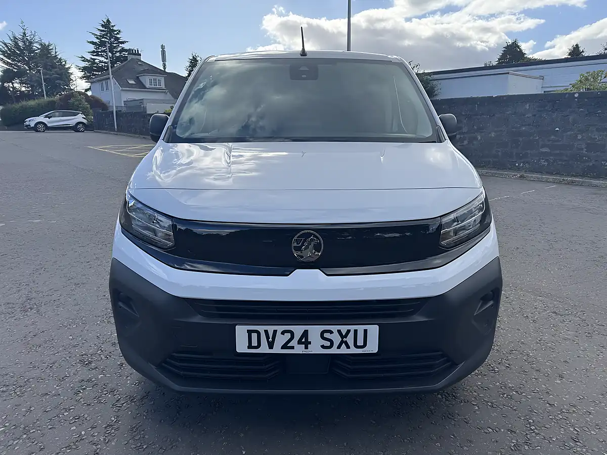 Used 2024 Vauxhall Combo Prime White - Interior and Exterior details 2