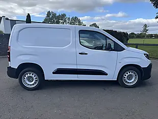 Used 2024 Vauxhall Combo Prime White - Interior and Exterior details 6
