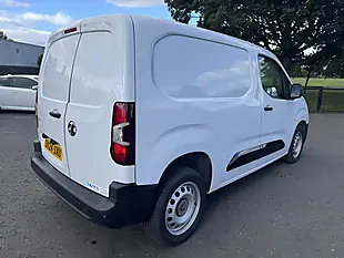 Used 2024 Vauxhall Combo Prime White - Interior and Exterior details 7