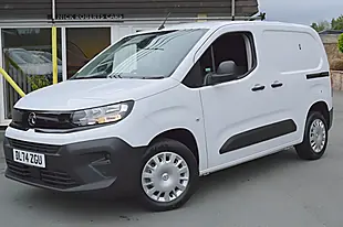Used 2024 Vauxhall Combo Prime White - Interior and Exterior details 5