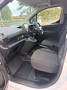 Used 2024 Vauxhall Combo Prime White - Interior and Exterior details 13