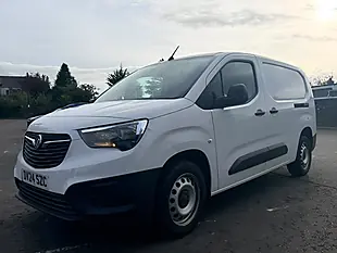 Used 2024 Vauxhall Combo Prime White - Interior and Exterior details 3