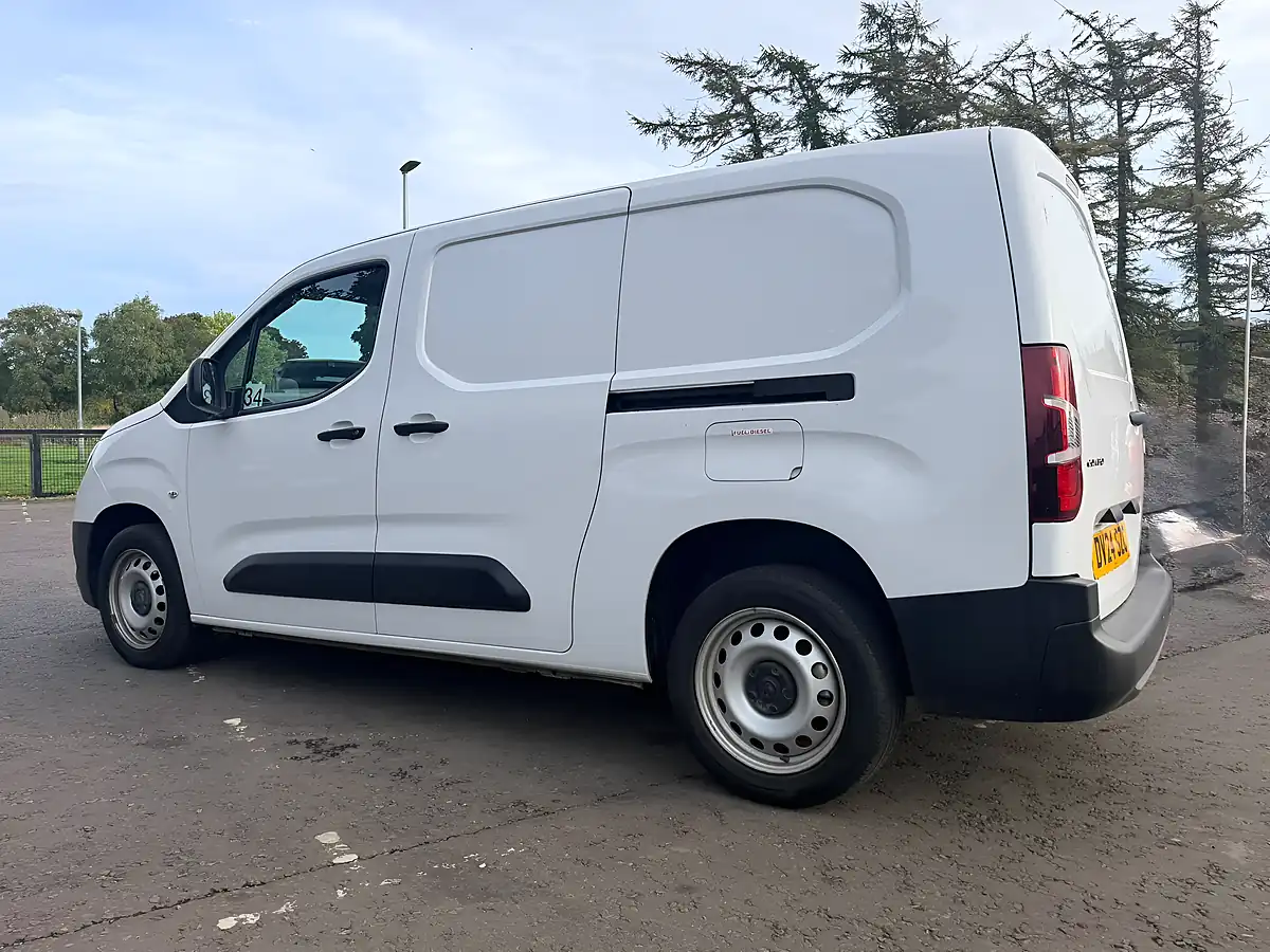Used 2024 Vauxhall Combo Prime White - Interior and Exterior details 5