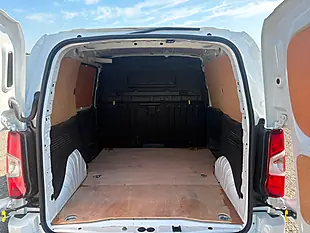 Used 2024 Vauxhall Combo Pro Panel Van White - Interior and Exterior details 10