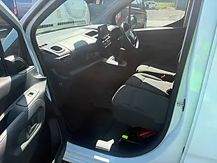 Used 2024 Vauxhall Combo Pro Panel Van White - Interior and Exterior details 12