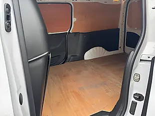 Used 2024 Vauxhall Combo Pro Xl Pure White - Interior and Exterior details 5