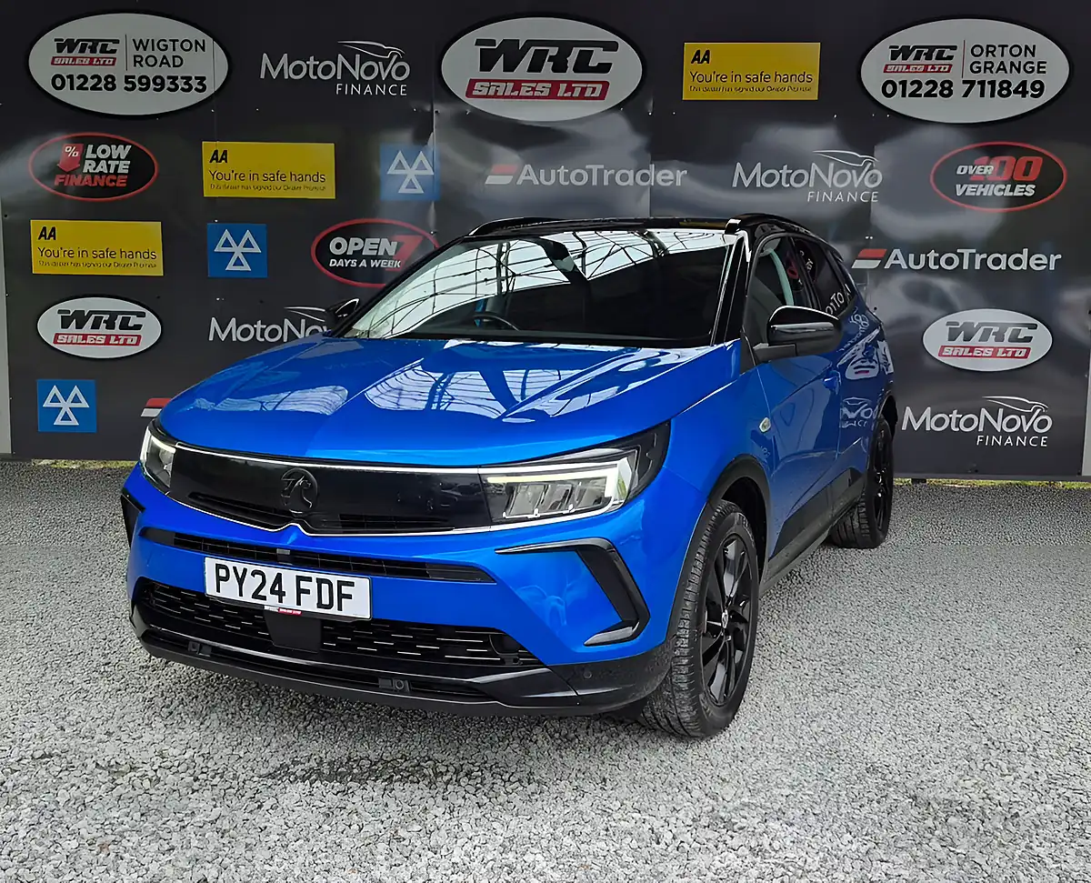 Used 2024 Vauxhall Grandland Gs Blue - Front View