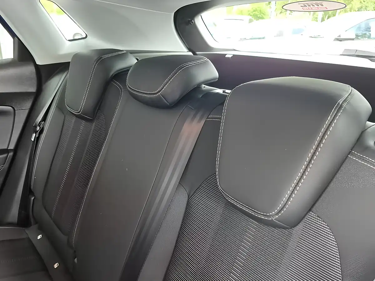 Used 2024 Vauxhall Grandland Gs Blue - Interior and Exterior details 13