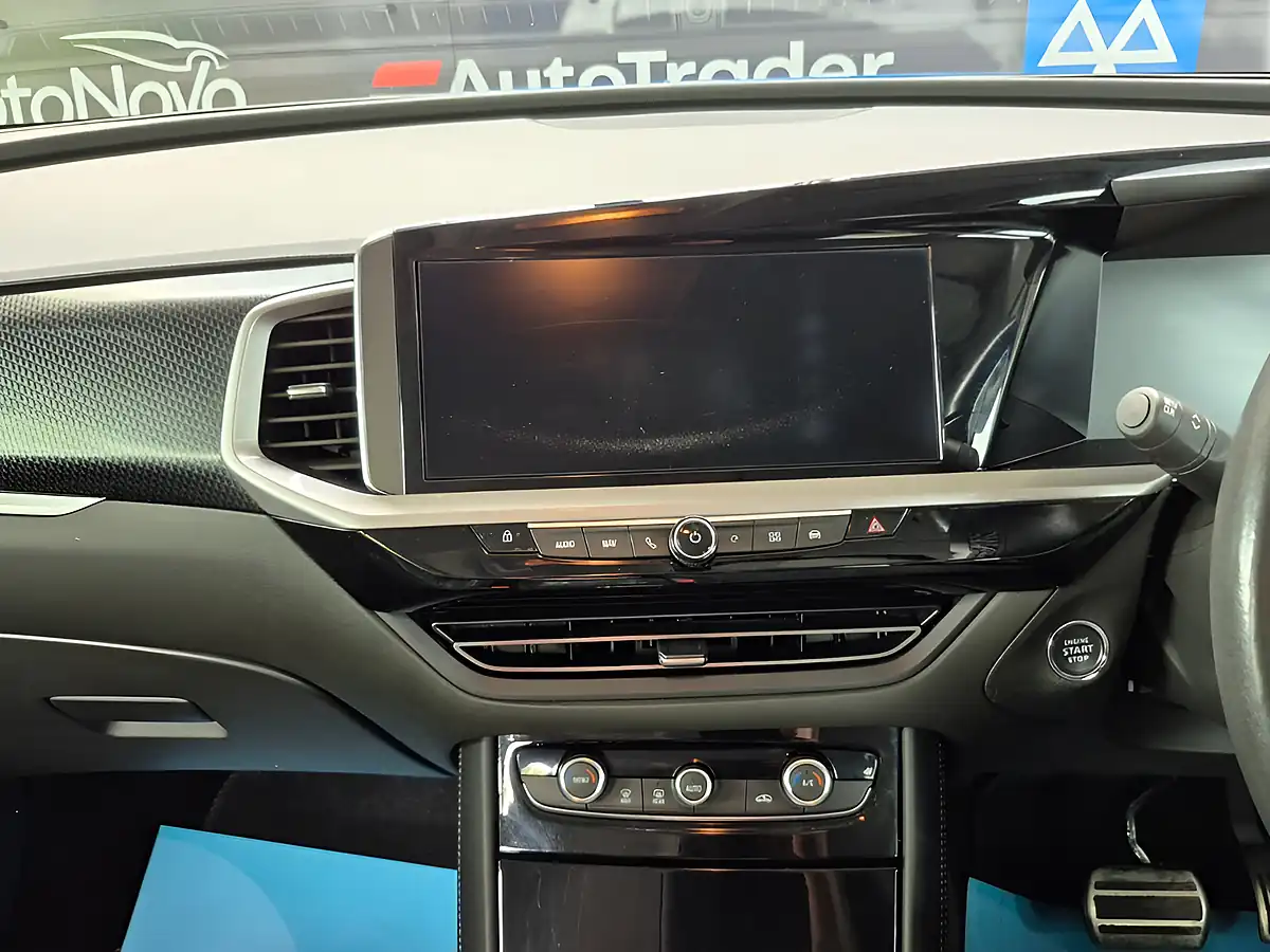 Used 2024 Vauxhall Grandland Gs Blue - Interior and Exterior details 19