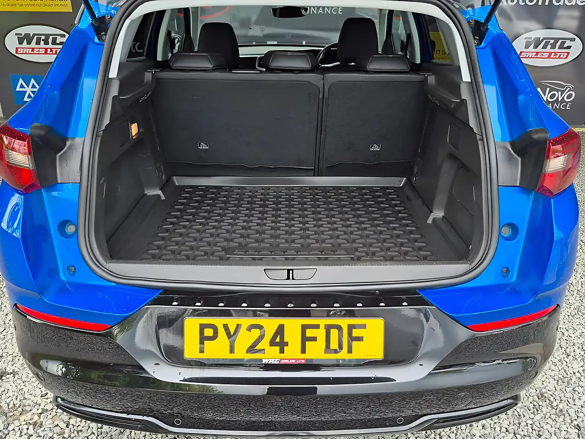 Used 2024 Vauxhall Grandland Gs Blue - Interior and Exterior details 9