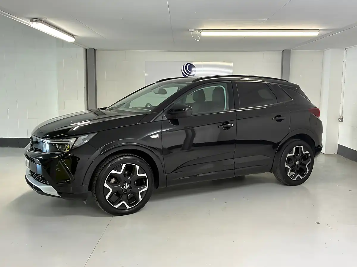 Used 2024 Vauxhall Grandland Ultimate Black - Interior and Exterior details 6