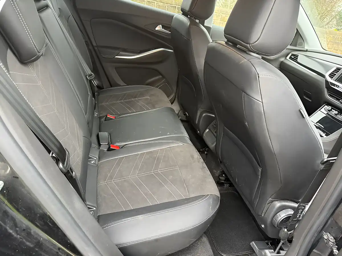 Used 2024 Vauxhall Grandland Ultimate Black - Interior and Exterior details 10