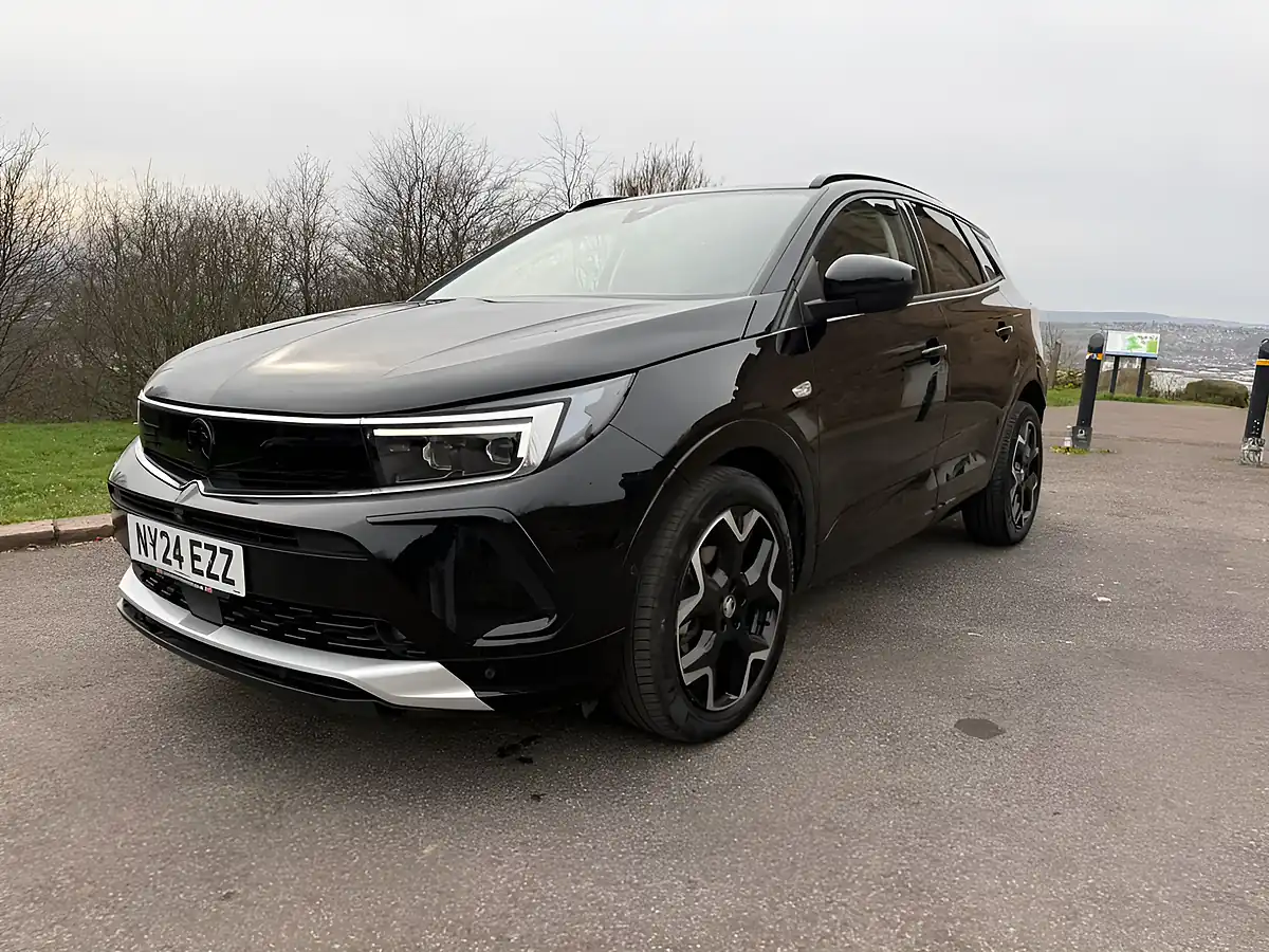 Used 2024 Vauxhall Grandland Ultimate Black - Interior and Exterior details 4