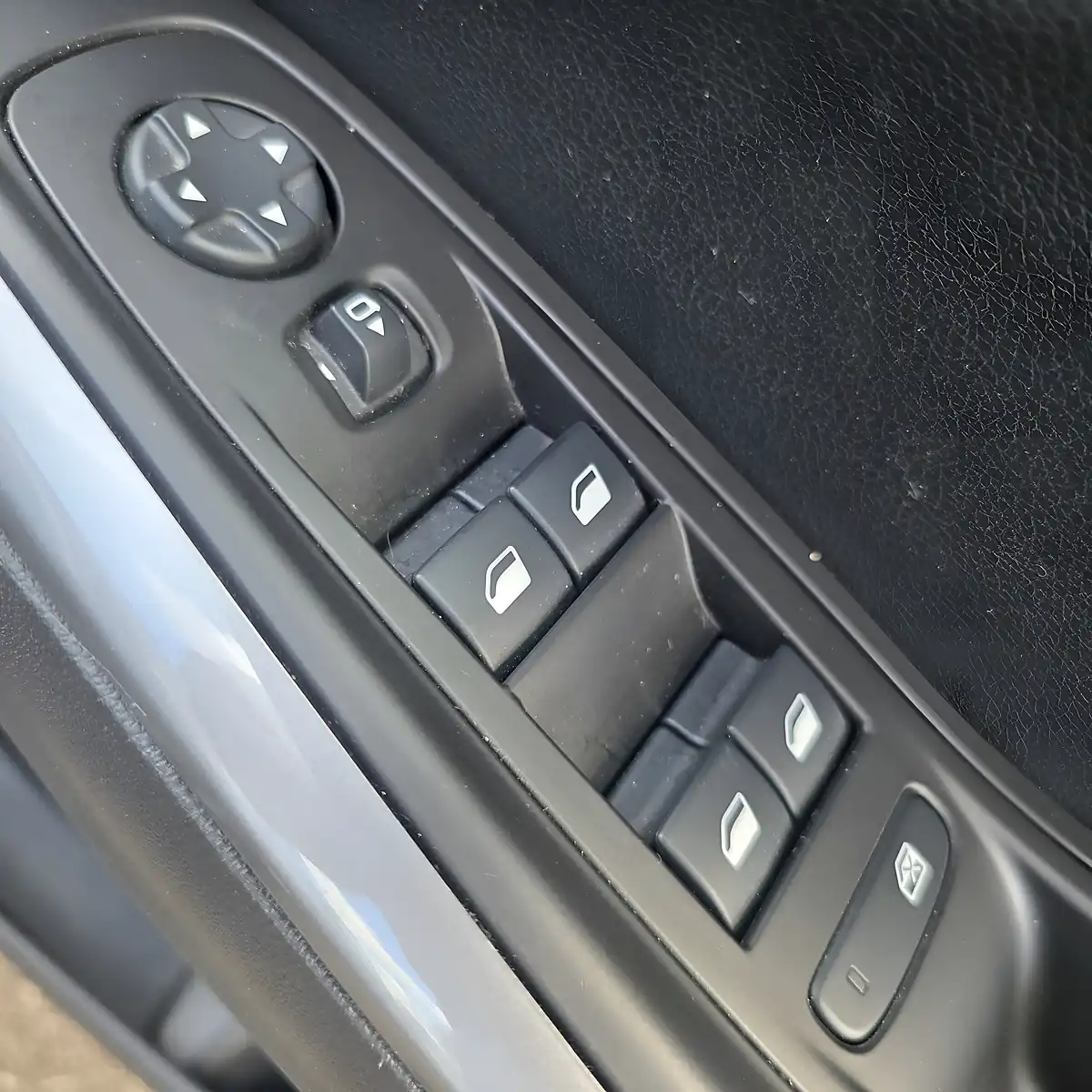 Used 2024 Vauxhall Grandland Ultimate Edition Absolute Black With Black Roof - Interior and Exterior details 14