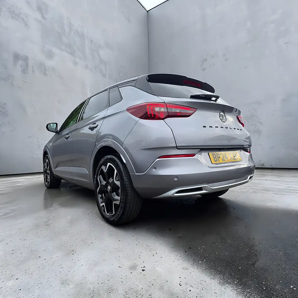 Used 2024 Vauxhall Grandland Ultimate Edition Satin Steel Grey & Black Roof - Interior and Exterior details 10