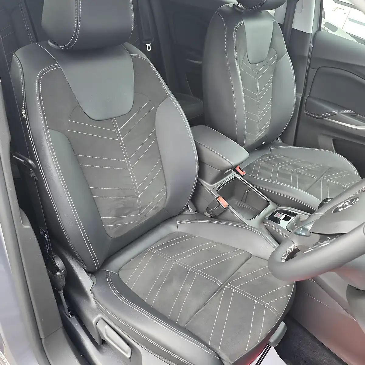 Used 2024 Vauxhall Grandland Ultimate Edition Satin Steel Grey & Black Roof - Interior and Exterior details 12