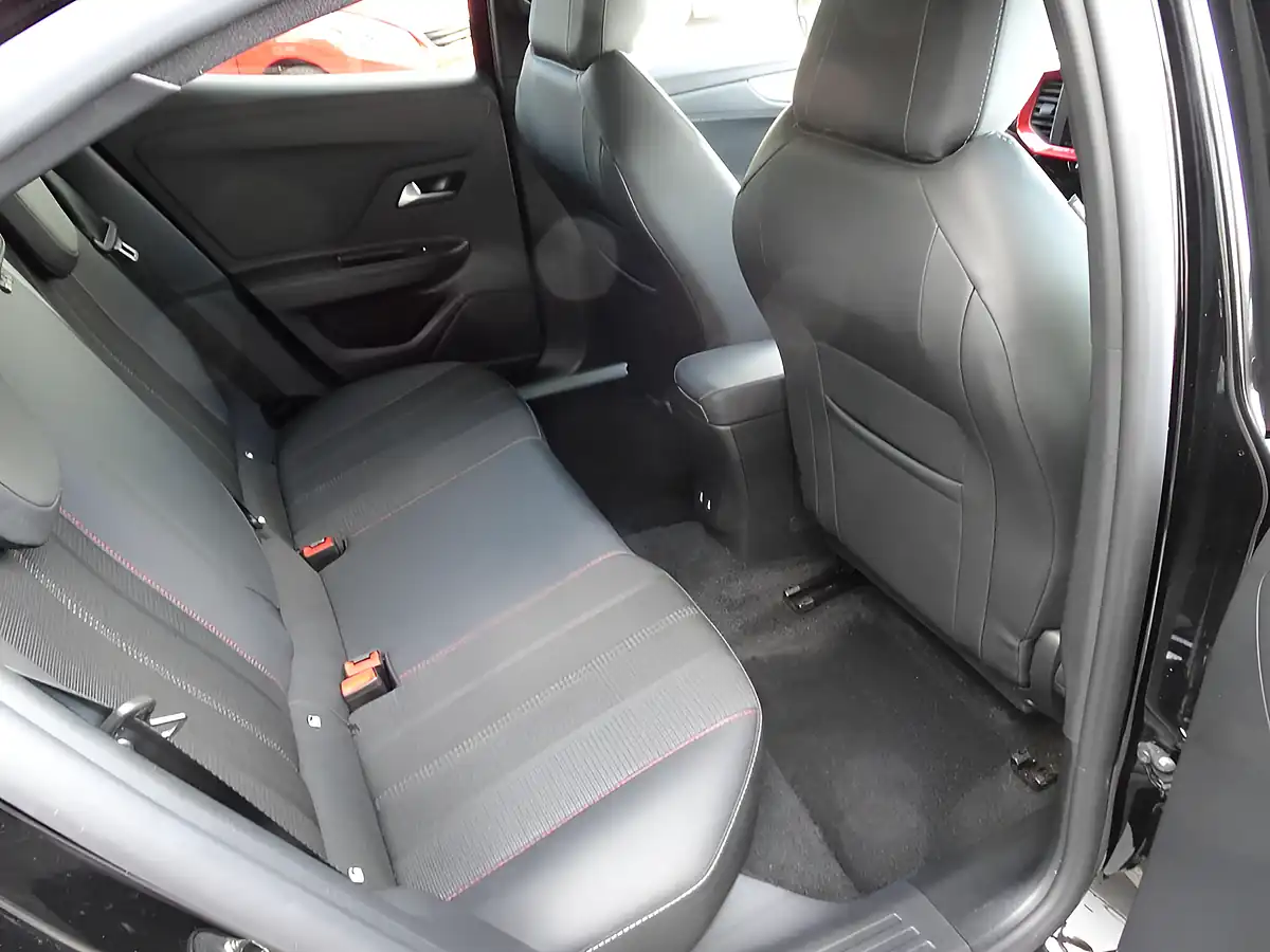 Used 2024 Vauxhall Mokka Electric Gs Carbon Black - Interior and Exterior details 16