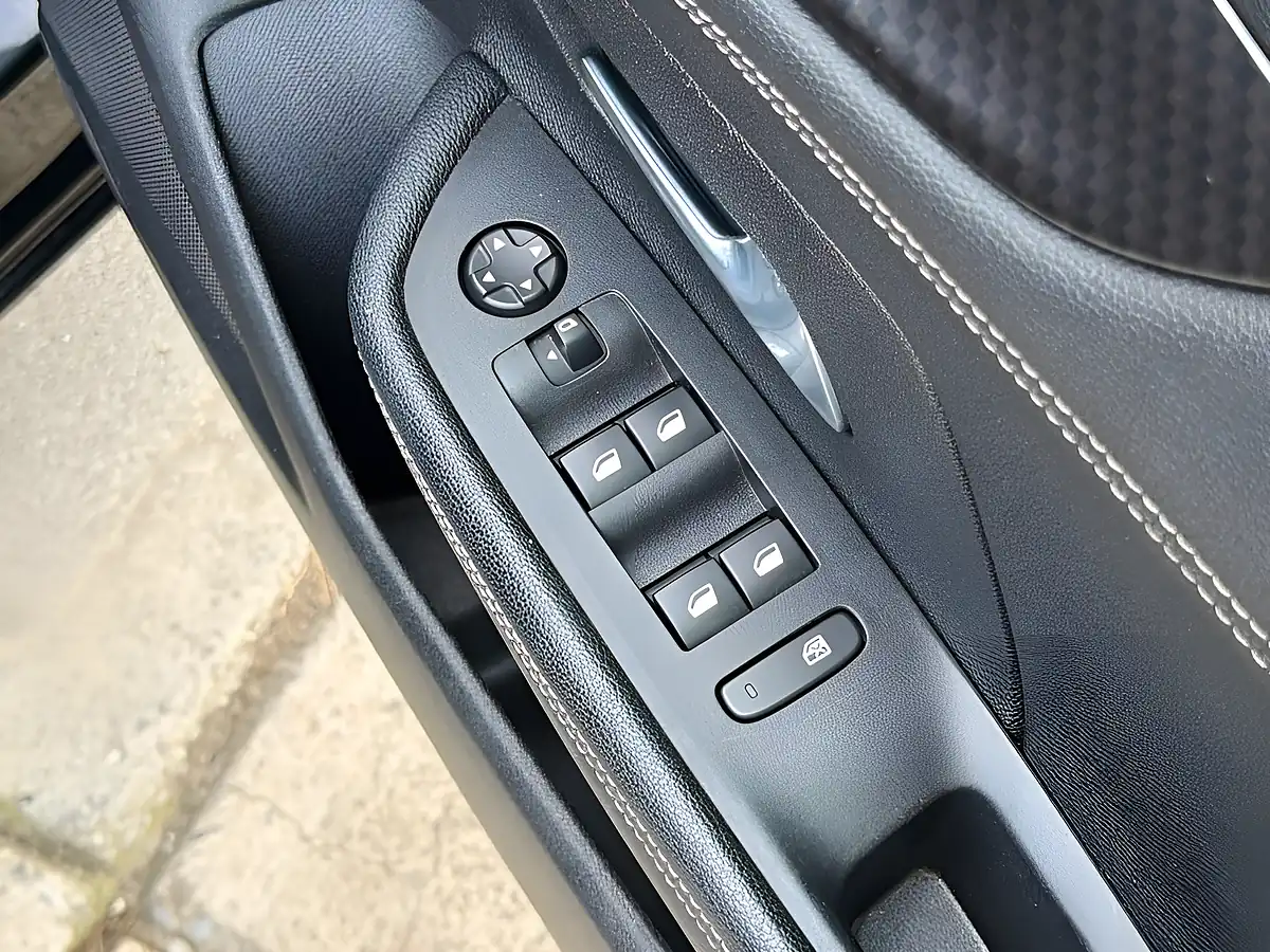 Used 2024 Vauxhall Mokka Gs Black - Interior and Exterior details 16