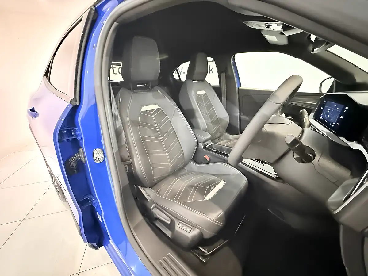 Used 2024 Vauxhall Mokka Ultimate Blue - Interior and Exterior details 19