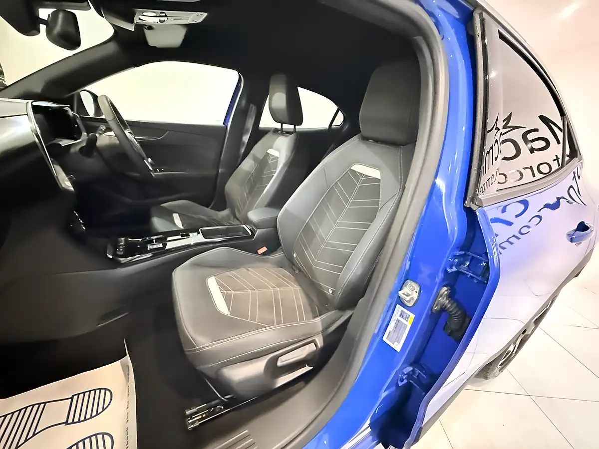 Used 2024 Vauxhall Mokka Ultimate Blue - Interior and Exterior details 20