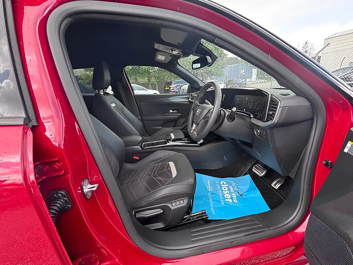 Used 2024 Vauxhall Mokka Ultimate Red - Interior and Exterior details 15