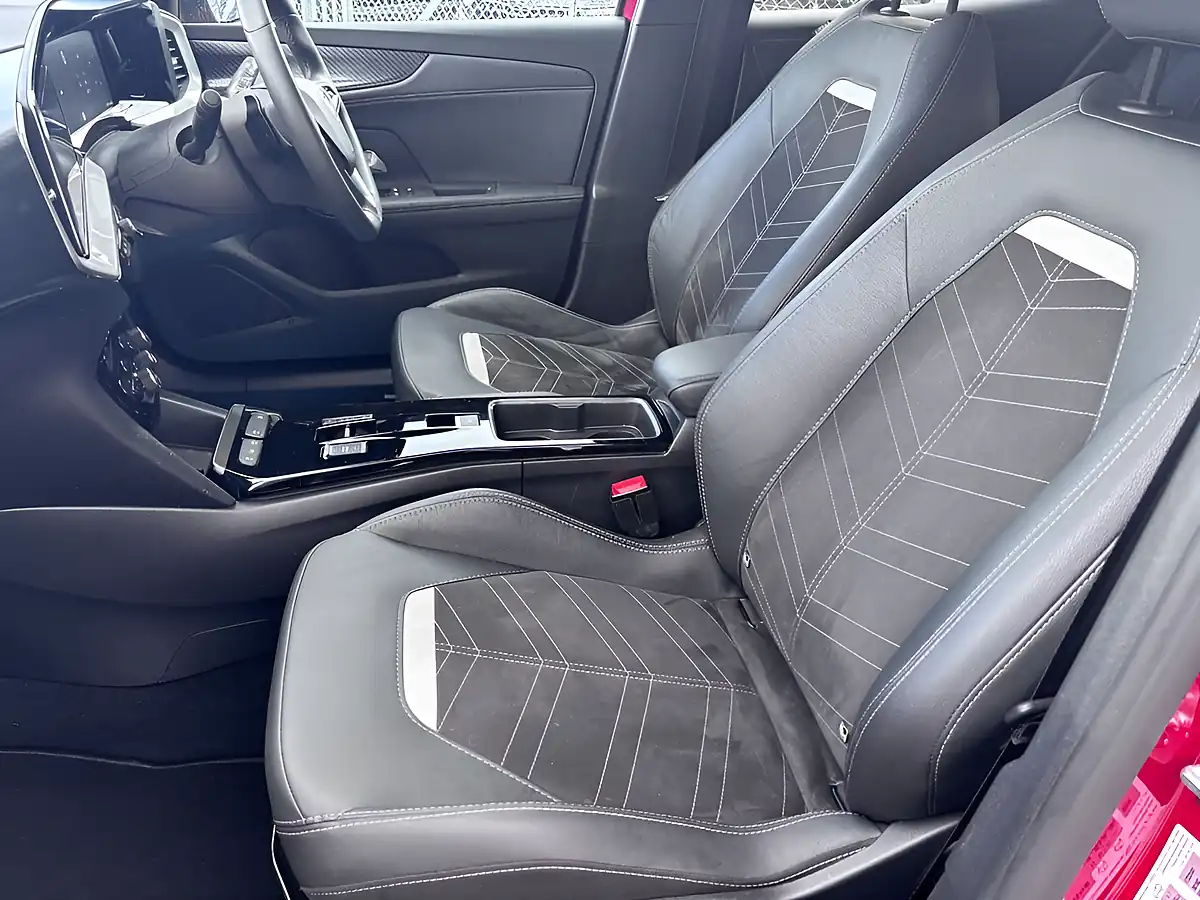 Used 2024 Vauxhall Mokka Ultimate Red - Interior and Exterior details 19