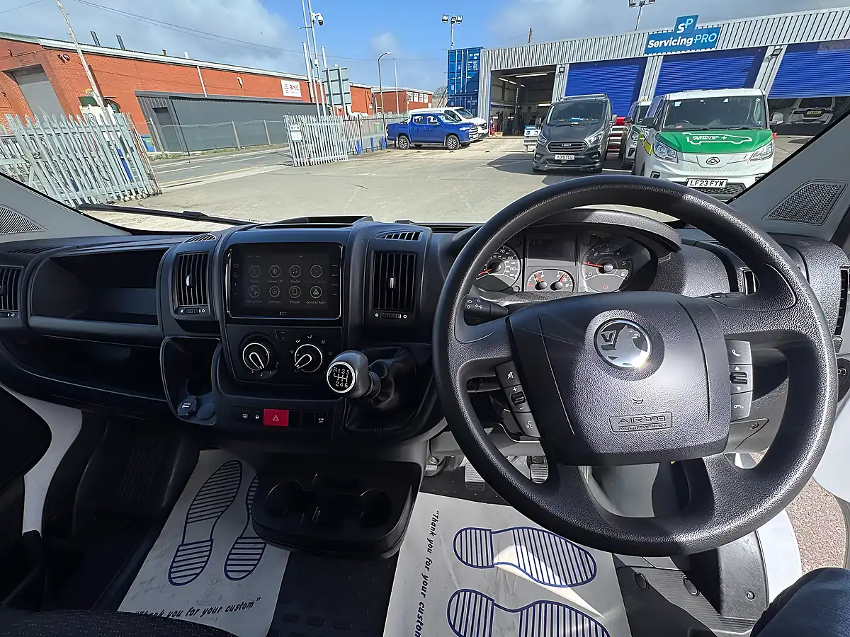 Used 2024 Vauxhall Movano Prime White - Interior and Exterior details 12