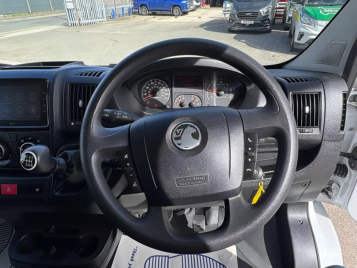 Used 2024 Vauxhall Movano Prime White - Interior and Exterior details 13
