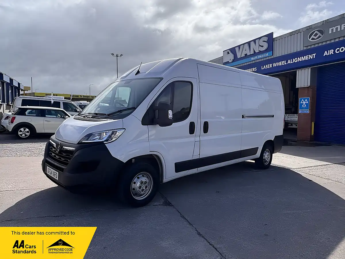 Used 2024 Vauxhall Movano Prime White - Interior and Exterior details 2