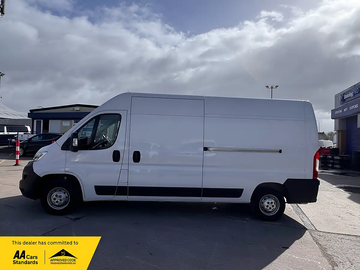 Used 2024 Vauxhall Movano Prime White - Interior and Exterior details 3