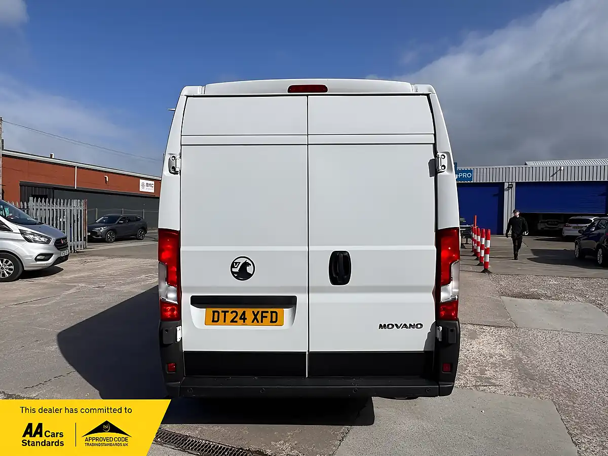 Used 2024 Vauxhall Movano Prime White - Interior and Exterior details 5