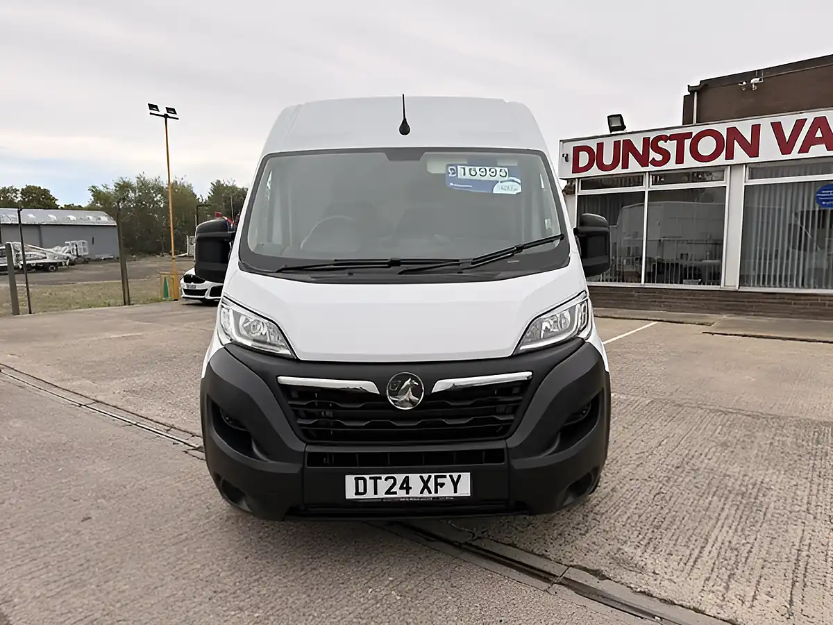 Used 2024 Vauxhall Movano Prime White - Interior and Exterior details 12