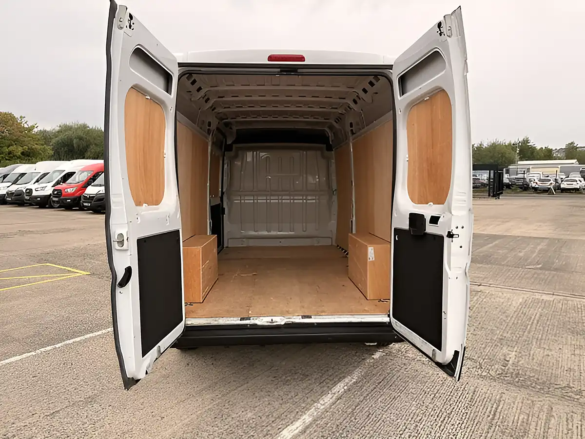 Used 2024 Vauxhall Movano Prime White - Interior and Exterior details 5