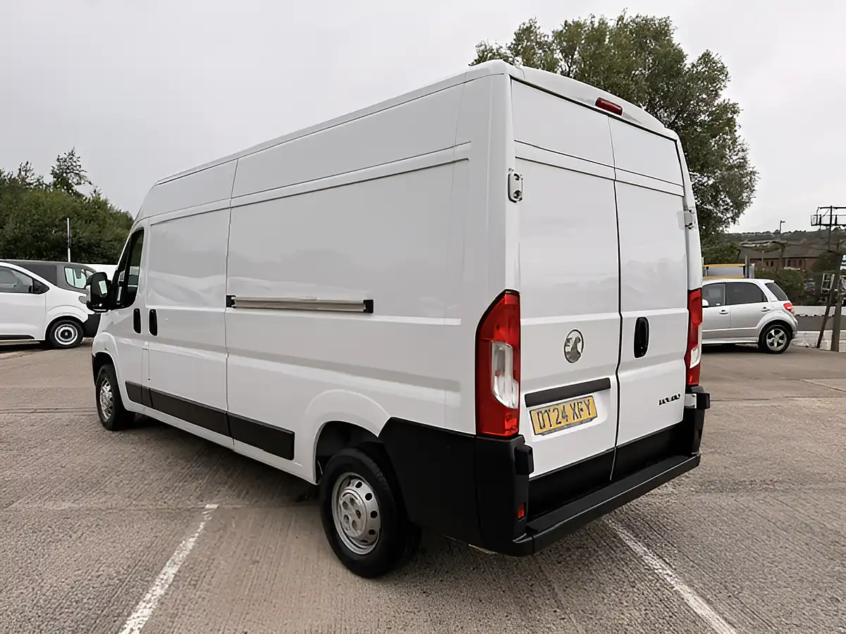 Used 2024 Vauxhall Movano Prime White - Interior and Exterior details 7