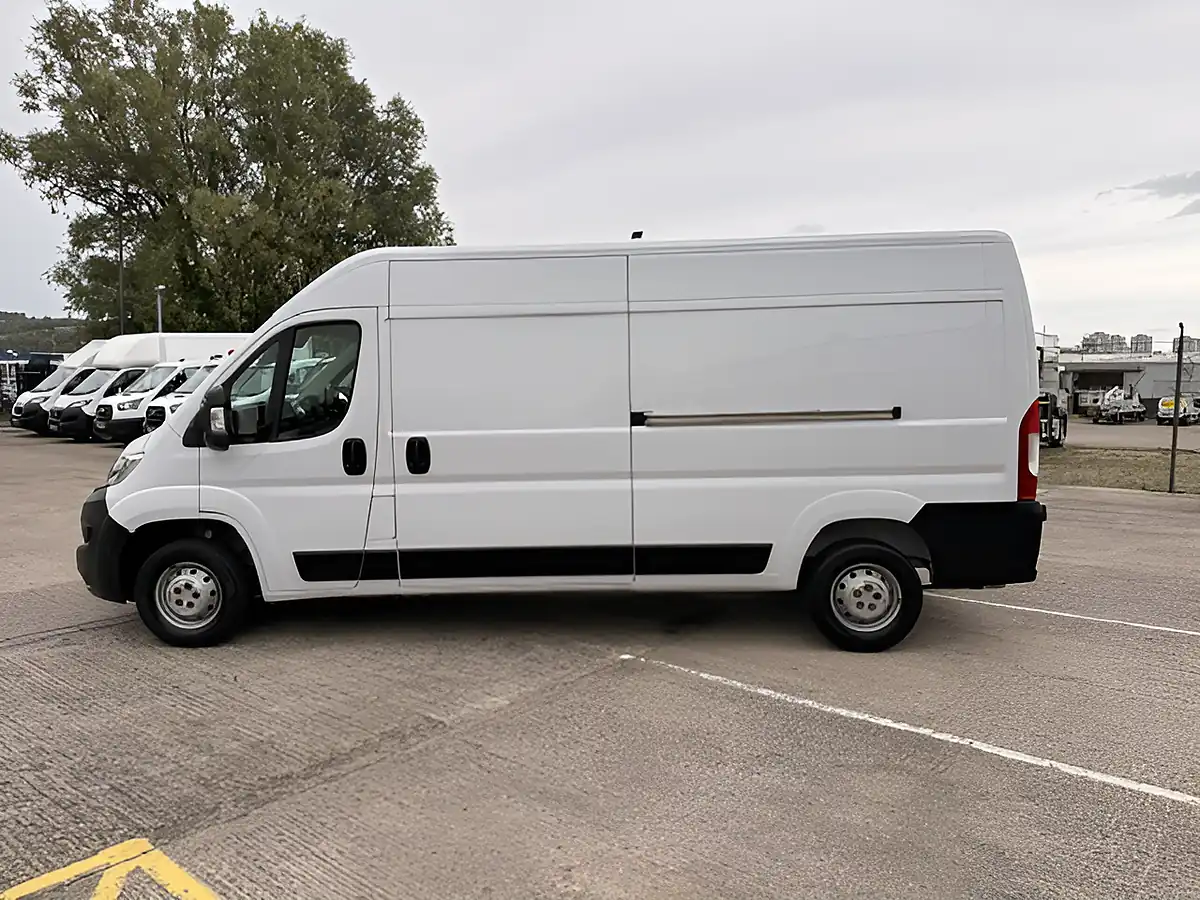 Used 2024 Vauxhall Movano Prime White - Interior and Exterior details 8