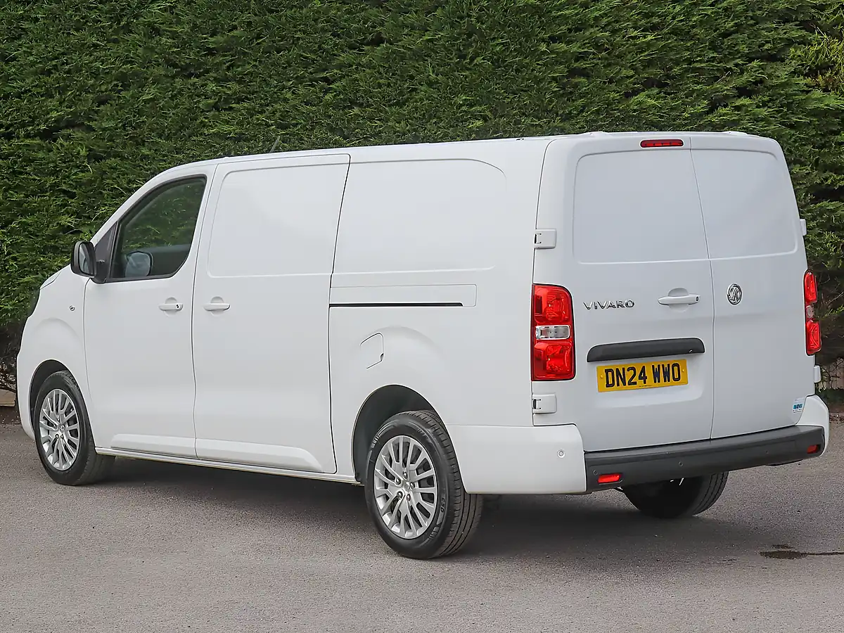 Used 2024 Vauxhall Vivaro 3100 Pro Kaolin White - Interior and Exterior details 11