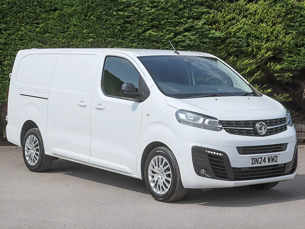 Used 2024 Vauxhall Vivaro 3100 Pro Kaolin White - Interior and Exterior details 4