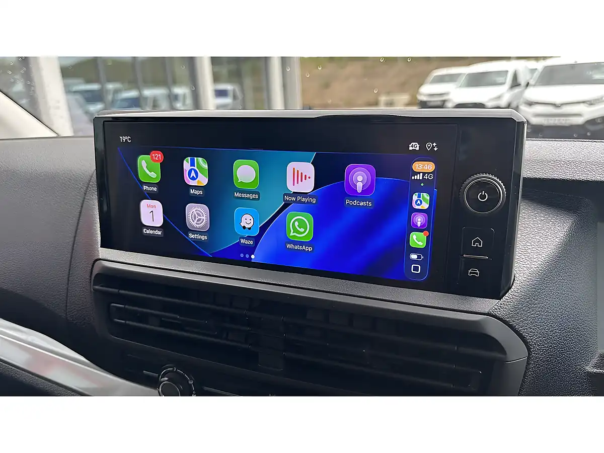 Used 2024 Vauxhall Vivaro Prime Kaolin White - Interior and Exterior details 6