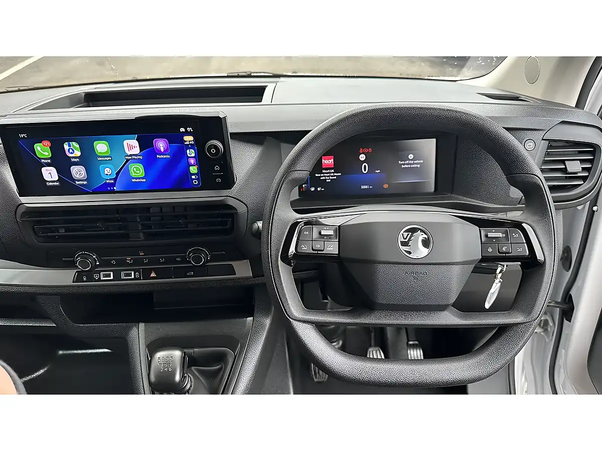 Used 2024 Vauxhall Vivaro Prime Kaolin White - Interior and Exterior details 7