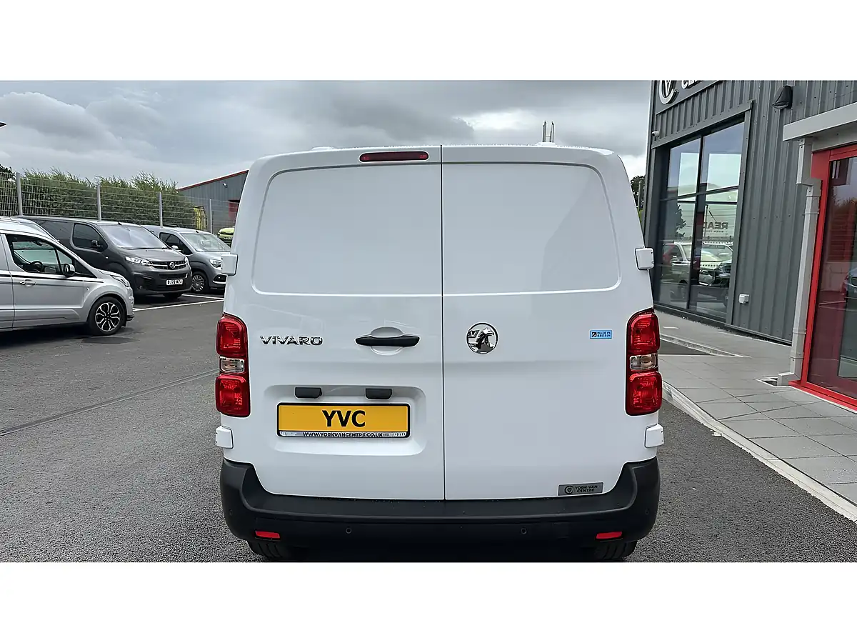 Used 2024 Vauxhall Vivaro Prime Kaolin White - Interior and Exterior details 8