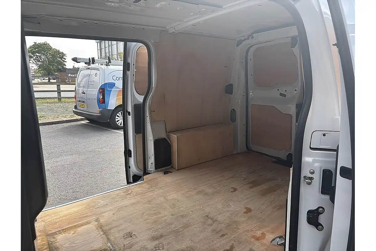 Used 2024 Vauxhall Vivaro Prime L1 H1 Kaolin White (brilliant) - Interior and Exterior details 10