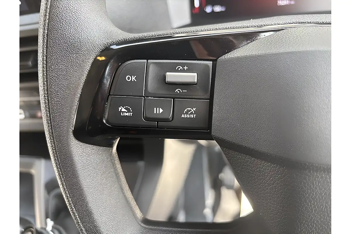 Used 2024 Vauxhall Vivaro Prime L1 H1 Kaolin White (brilliant) - Interior and Exterior details 17