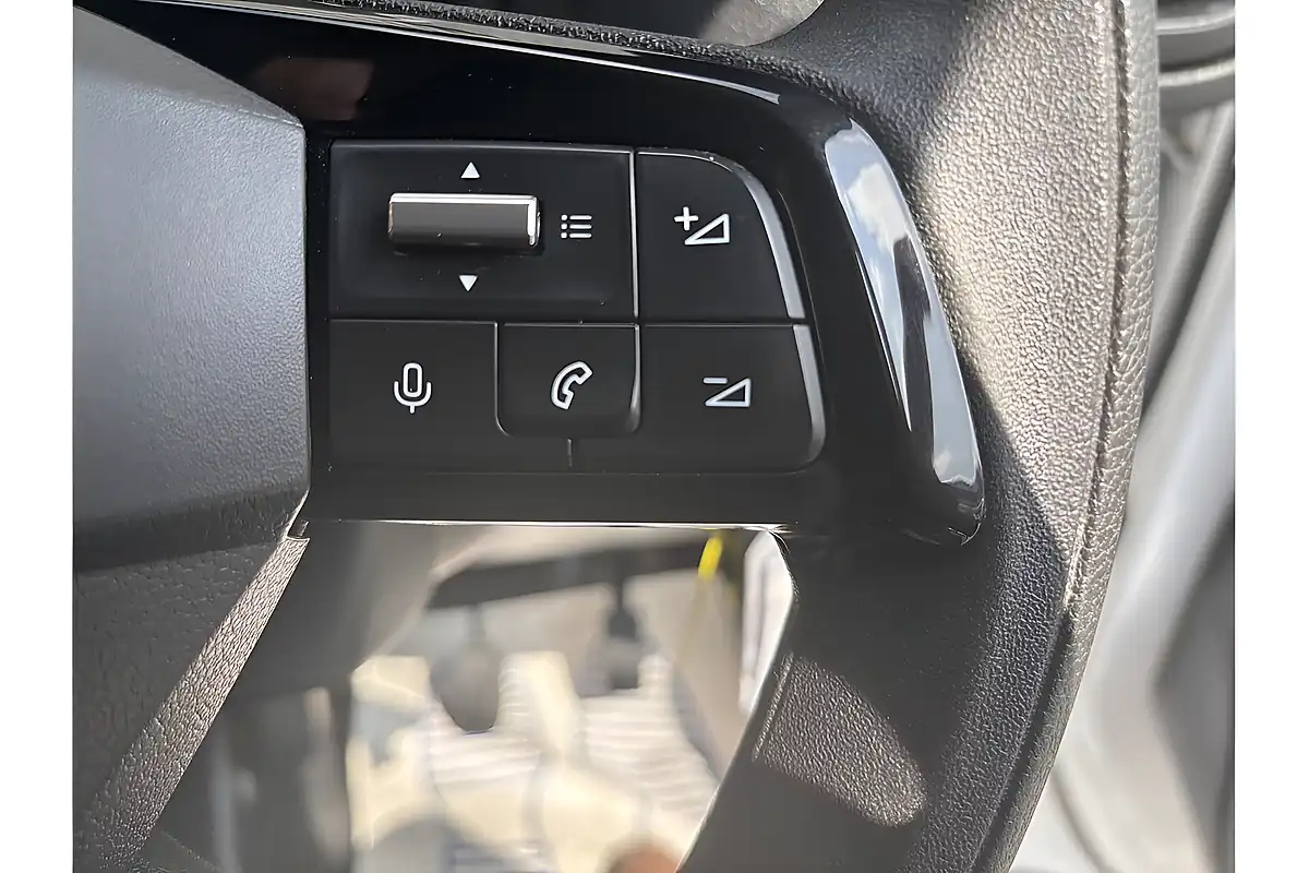 Used 2024 Vauxhall Vivaro Prime L1 H1 Kaolin White (brilliant) - Interior and Exterior details 18
