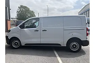 Used 2024 Vauxhall Vivaro Prime L1 H1 Kaolin White (brilliant) - Interior and Exterior details 6