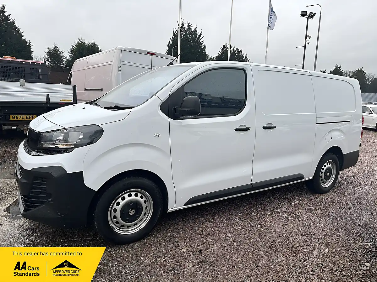 Used 2024 Vauxhall Vivaro Prime White - Interior and Exterior details 6